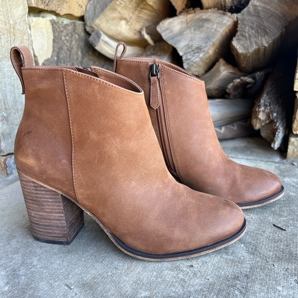 BP Lance-Lea genuine leather booties from Nordstrom in Cognac Sz-7.5. Loc# D - Picture 4 of 9